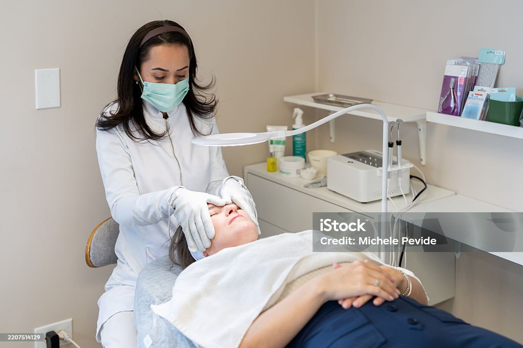 عيادة الجلدية